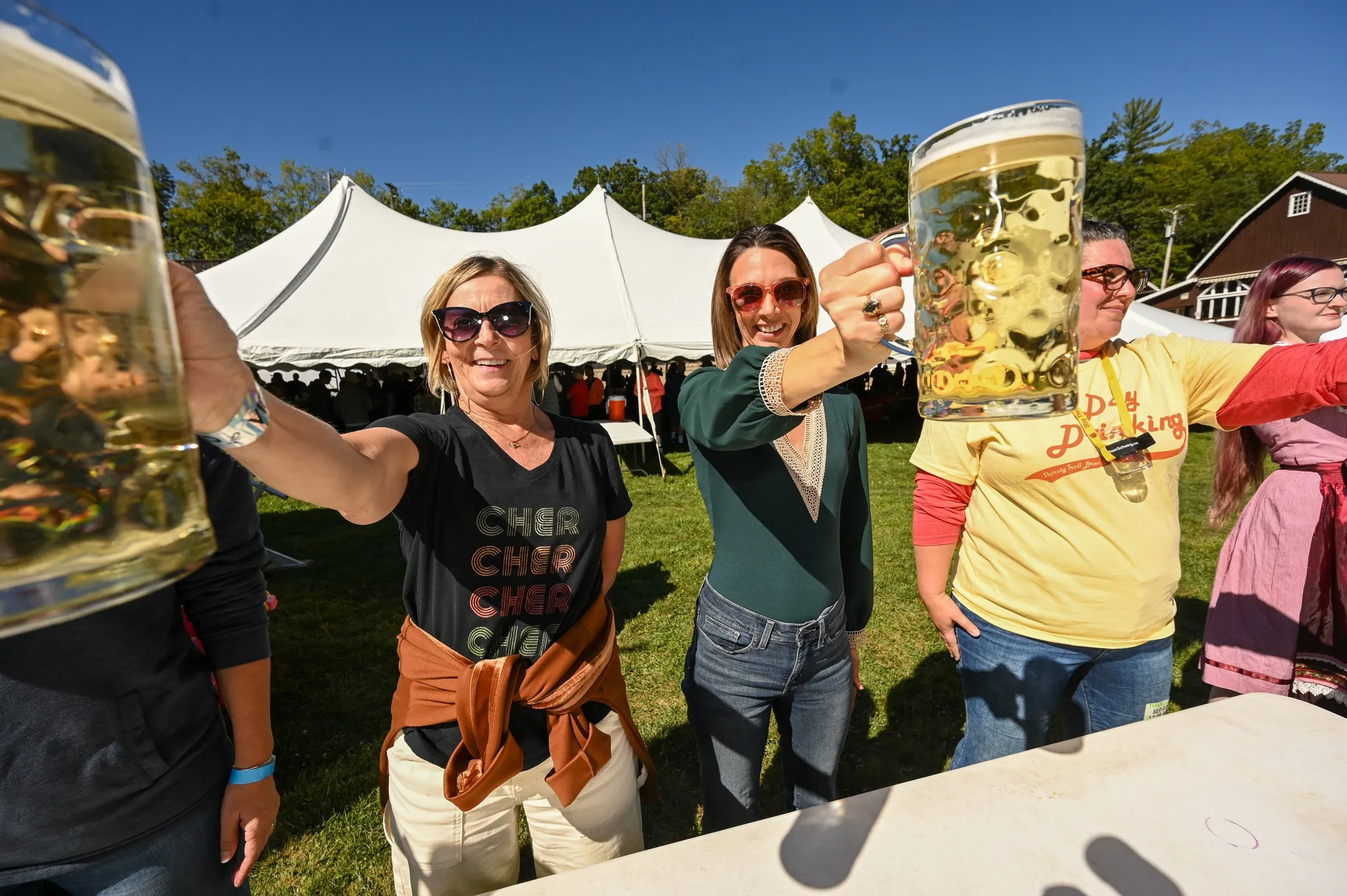 Female steinholding competition